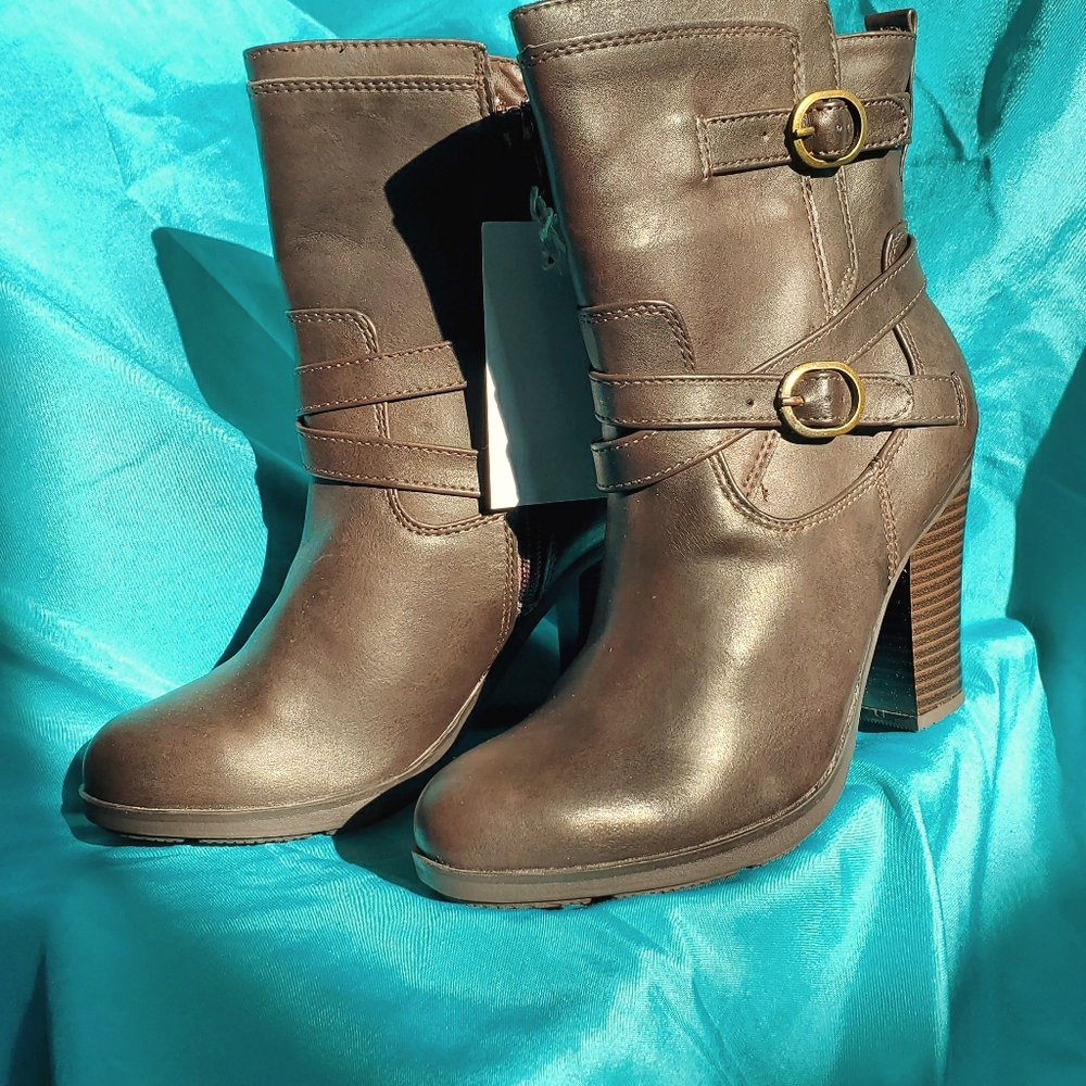 Calf boots dark brown 6.5 & 7.5